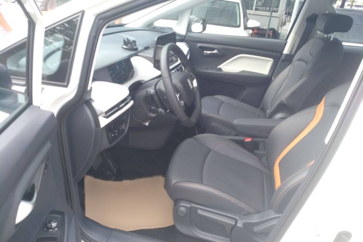 Used Bestune NAT 2023 PRO Comfortable Travel Battery-Swap Version 401km