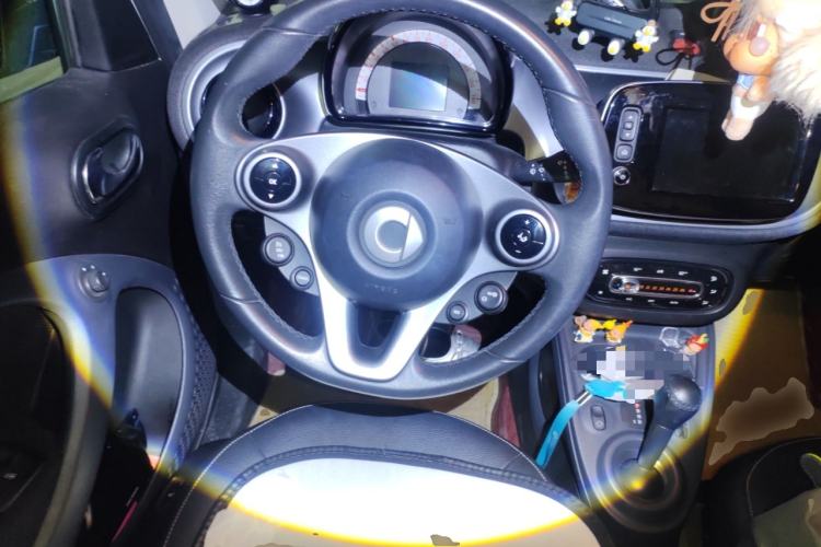 Used smart forfour 2018 0.9T 66 kW Pioneer Edition Steering Wheel