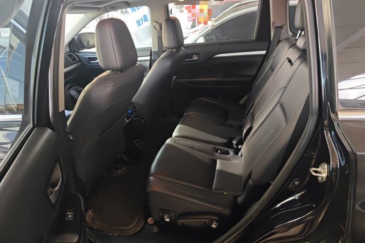 Used Toyota Highlander 2018 2.0T Four-Wheel Drive Luxury Edition 7 Seats China V Emission Standard
