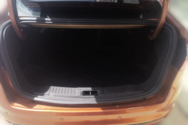 Used Ford Fiesta 2013 Sedan 1.5L Automatic Fashion Edition Trunk
