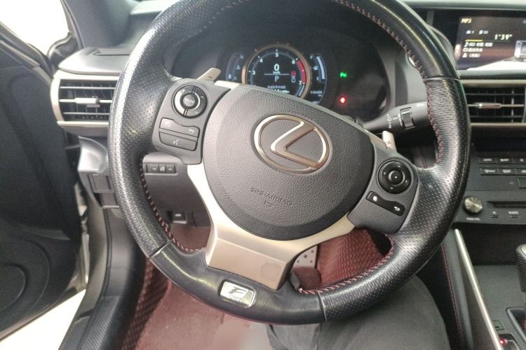 Used Lexus IS 2015 200t F SPORT
