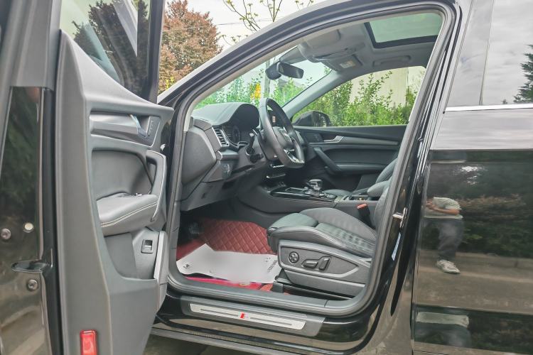 Used Audi Q5L 2022 Updated 40T Luxury Dynamic Edition Left Front Seat