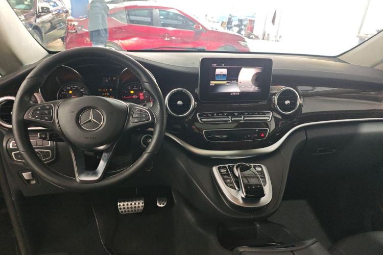 Used Mercedes-Benz V-Class 2017 V 260 L Prestige Edition