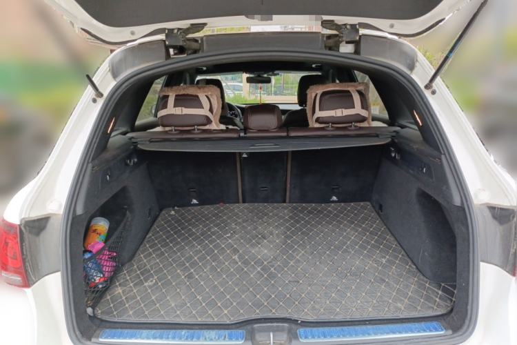 Used Mercedes-Benz GLC 2021 GLC 260 L 4MATIC Dynamic Edition Trunk