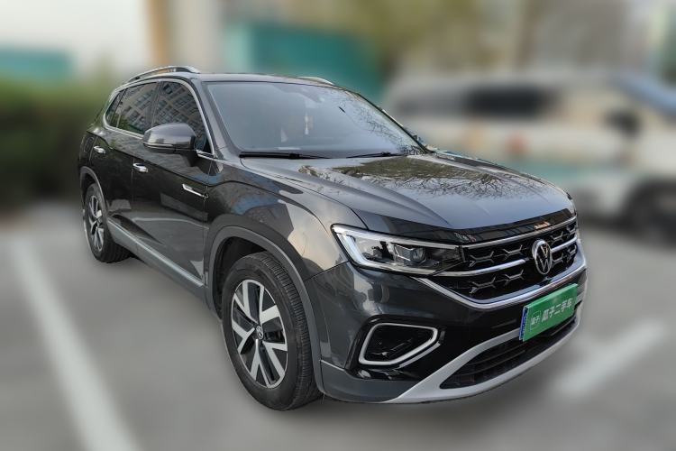 Used Volkswagen Tayron 2024 300TSI Two-Wheel-Drive Luxury Plus Advanced Version Front Right 45 Deg