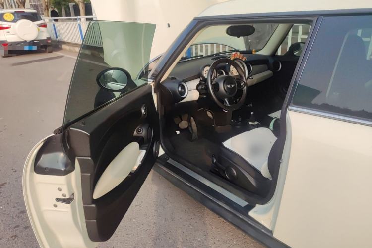 Used MINI Clubman 2011 1.6L ONE Driver Seat