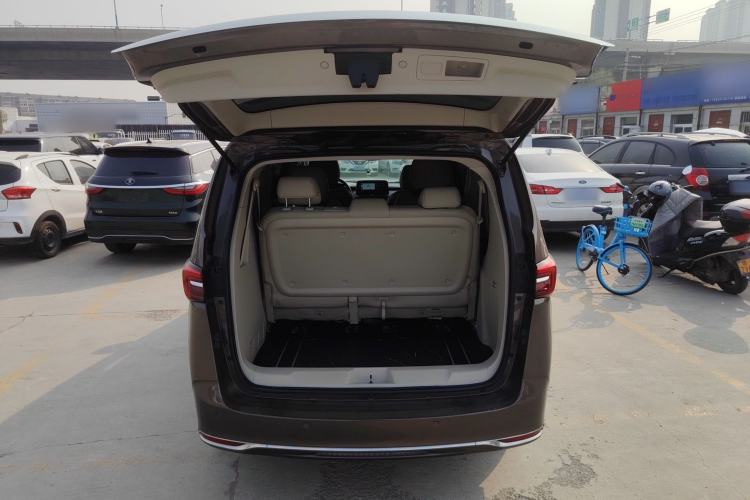 Used Buick GL8 2023 Land Executive Class Smart Enjoyment Model