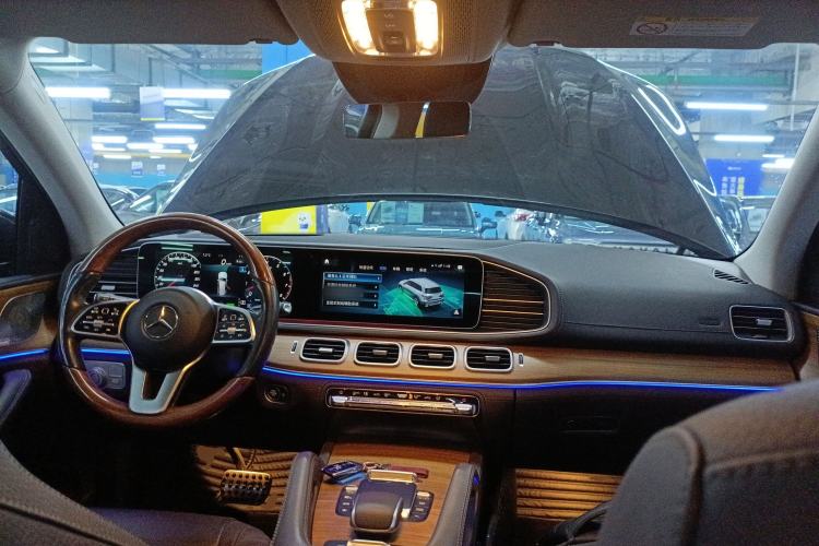 Used Mercedes-Benz GLS 2023 Second Facelift GLS 450 4MATIC Luxury Edition
