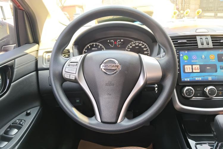 Used Nissan Tiida 2016 1.6L CVT Cool Dynamic Edition Steering Wheel