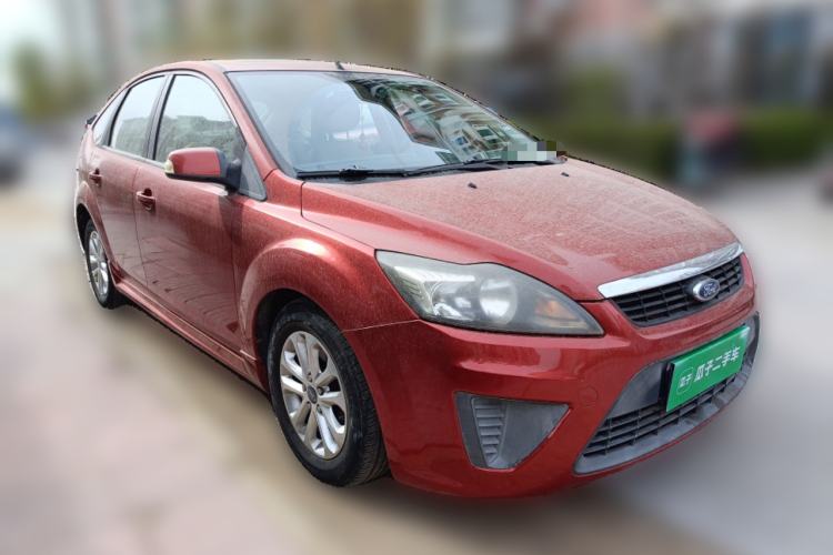 Used Ford Focus 2012 Hatchback Classic 1.8L Automatic Fashion Edition Front Right 45 Deg
