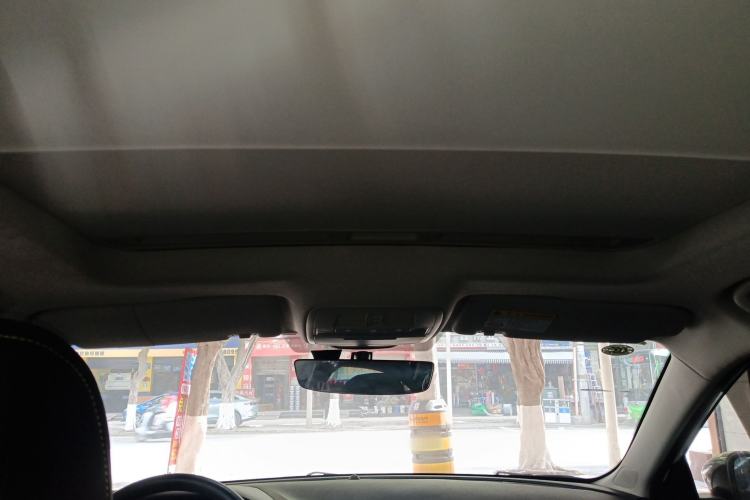 Used Roewe i5 2021 1.5L CVT Platinum Edition
