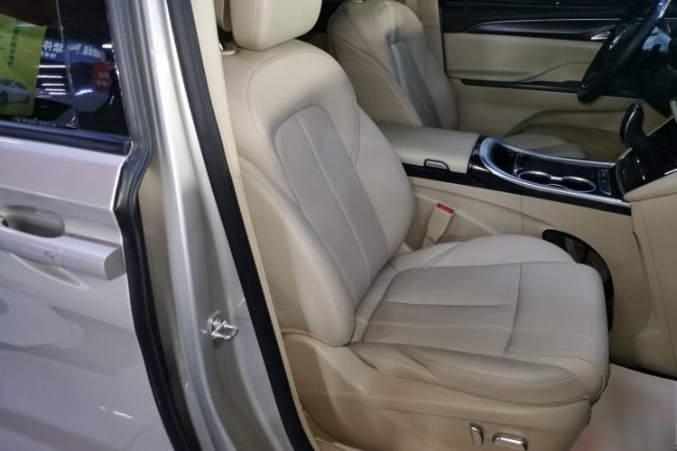 Used Buick GL8 2022 ES Landtrek 653T Luxury Edition
