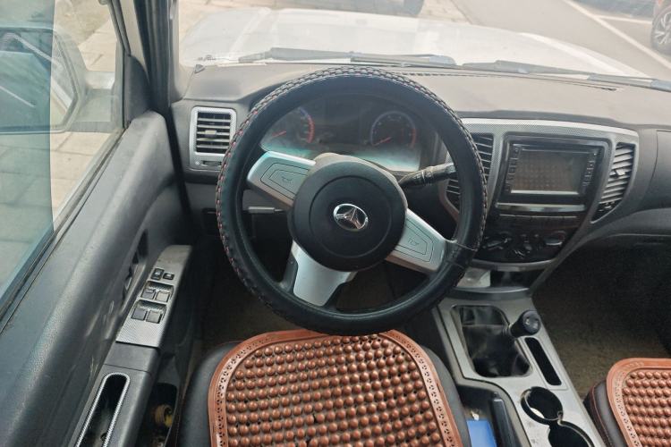 Used BAW Yueling 2014 2.8T long-wheelbase Entrepreneur Edition JE493ZLQ4CB Steering Wheel