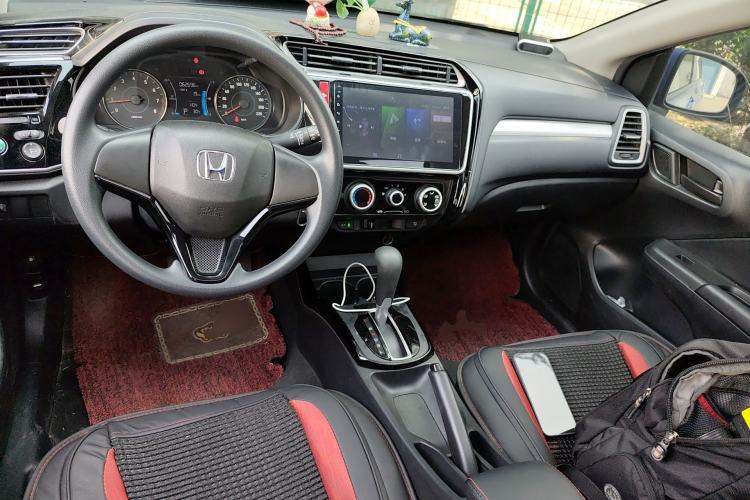 Used Honda Gienia 2017 1.5L CVT Comfort Version Center Console