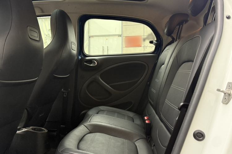Used smart forfour 2018 0.9T 66 kW Pioneer Edition
