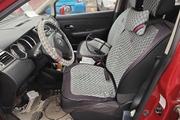 Used Nissan Tiida 2008 1.6L Manual Fashion Model
