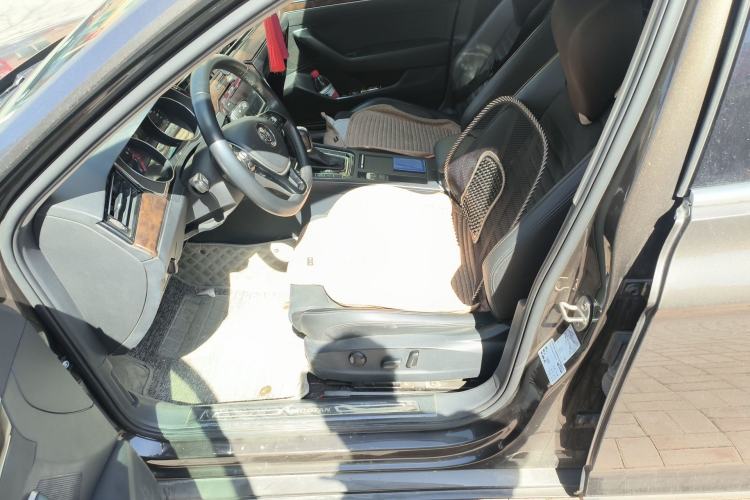 Used Volkswagen Magotan 2018 330TSI DSG Luxury Model
