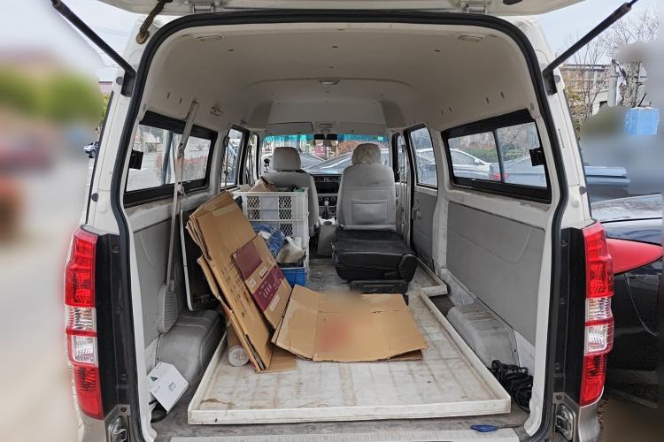 Used Jinbei Hiace X30 2023 1.5L Wealthy-Style Passenger Van 5/6/7-Seater Non-Air-Conditioned Version SWC15M Trunk