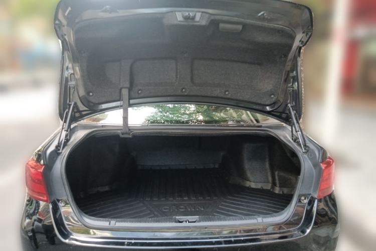 Used Toyota Crown 2017 2.0T Sport Edition Trunk