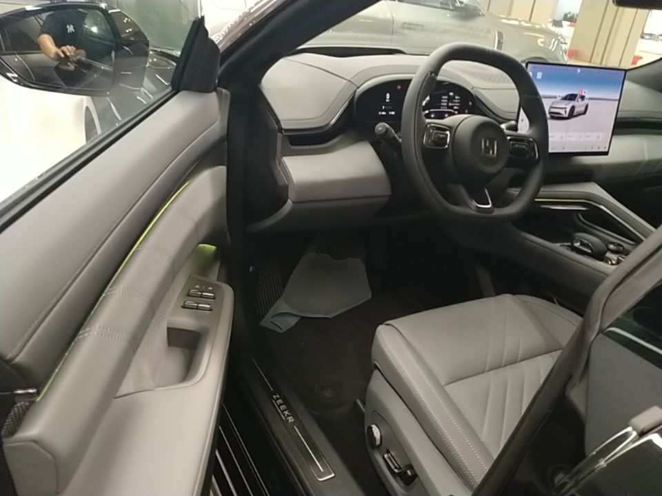 Zeekr 001 2025 YOU Edition 100 kWh All-Wheel Drive — снимка 20