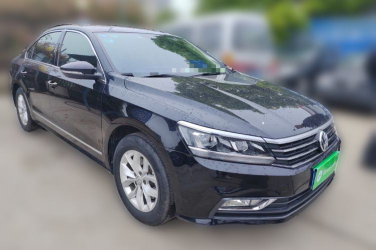 Used Volkswagen Passat  Front Right 45 Deg