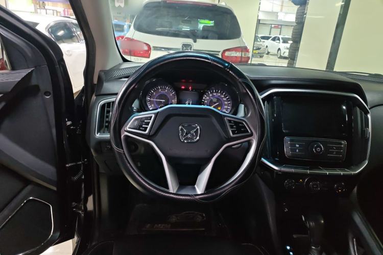 Used JMC Yusheng S350 2016 2.0T Automatic Two-Wheel Drive Gasoline Luxury Version with Sunroof 5 Seats Steering Wheel