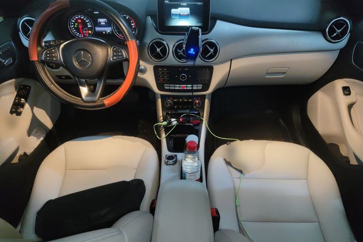 Used Mercedes-Benz B-Class 2015 B 200 Fashion Model Center Console