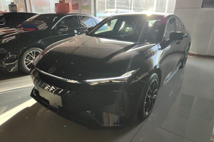 Used Changan UNI-V iDD 2024 Blue Whale Smart Electric iDD 136km ZhiKu Model