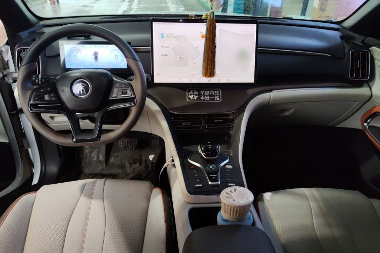 Used BYD Song Pro New Energy 2022 DM-i 110km Flagship Pro Model Center Console