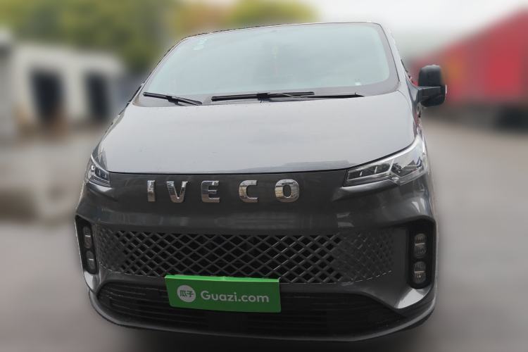 Used Iveco Fidato 2025 C30 Passenger Van 2.0T 93kW Manual – Xingtu Edition
