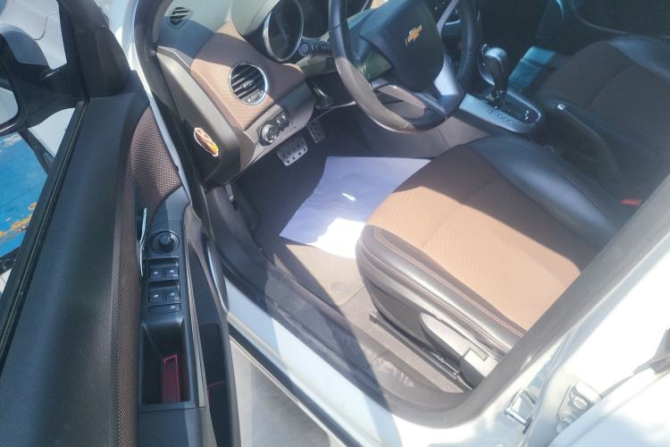 Used Chevrolet Cruze 2013 Hatchback 1.6L Automatic Luxury Model