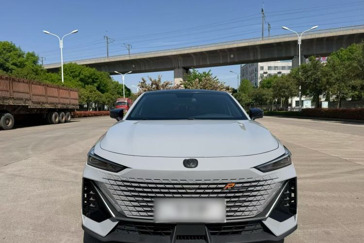 Used CHANGAN UNI-V 2022 1.5T Prestige Version Exterior 5