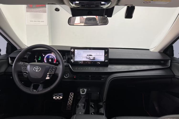 Used Toyota Camry 2026 Model Dual-Engine 2.0HSE Sport Lite Edition
