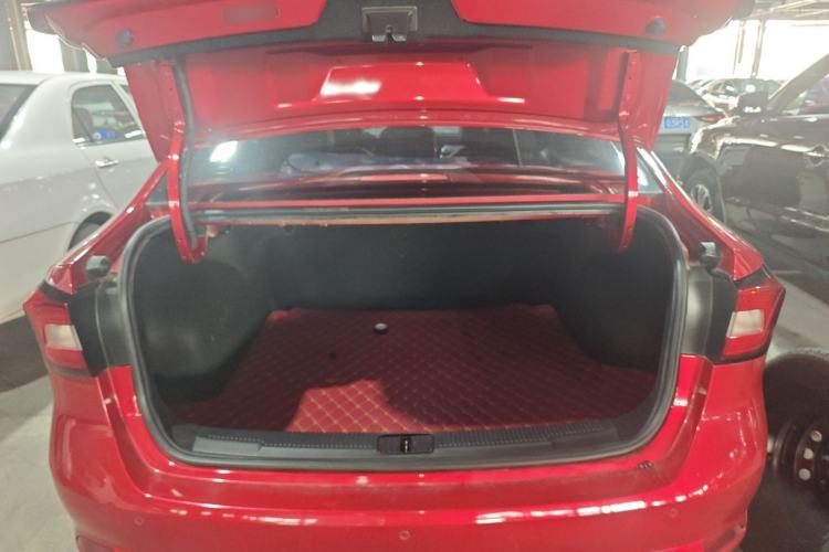 Used Roewe i5 2019 1.5L Automatic 4G Connected Langhao Edition