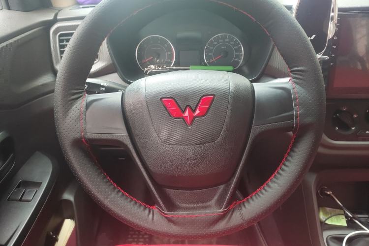 Used Wuling Hongguang V 2022 1.5L Jingqu Edition Electric-Assist LAR