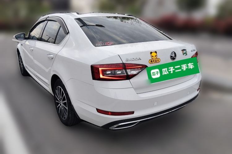 Used Skoda Octavia 2018 TSI230 DSG Luxury Edition Rear Left 45 Deg