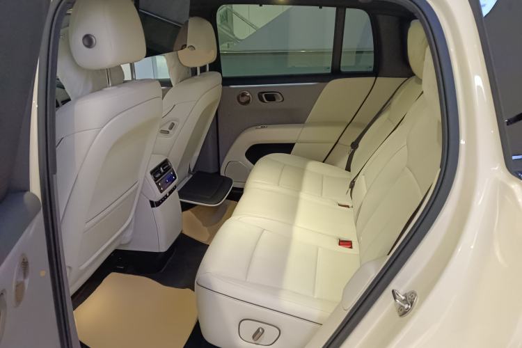 Used Li Auto i6 2025 Model Two-Wheel-Drive Standard Type Left Rear Seat