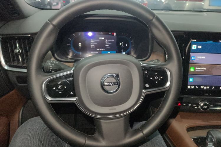 Used Volvo V90 2023 Cross Country B5 AWD Smart Range Edition
