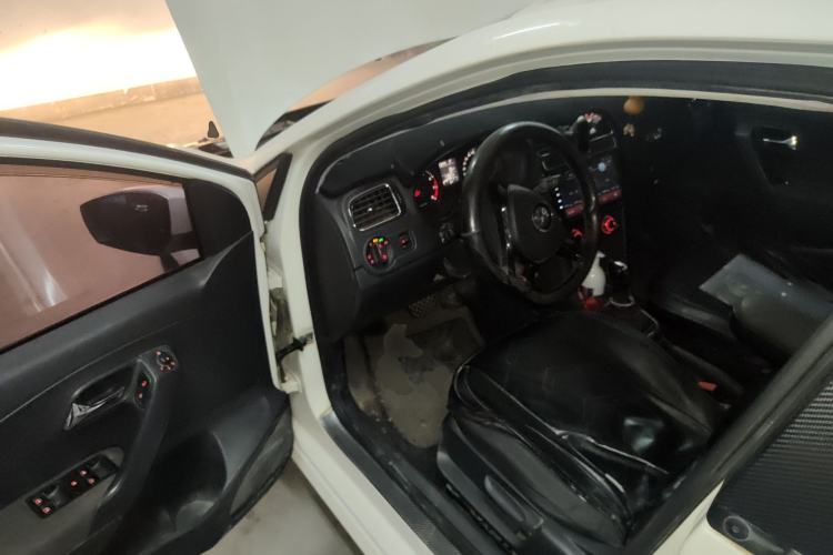 Used Volkswagen Polo 2014 1.6L Automatic Comfort Edition Driver Seat