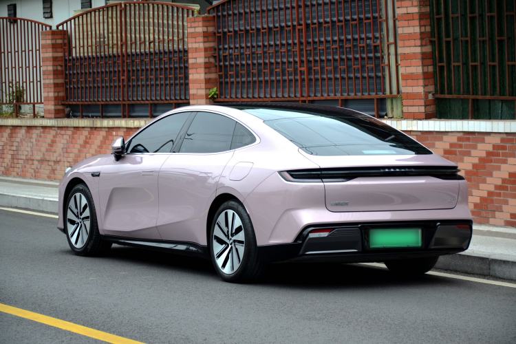 Used Geely Galaxy E8 2024 550 km Range Rear-Drive MAX
