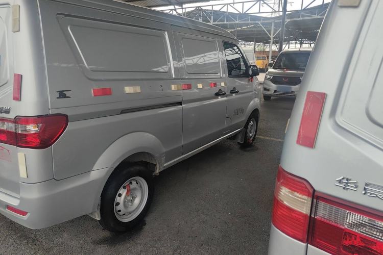 Used Jinbei Hiace X30 2023 1.5L Super-Enjoyment Van 2/5 Seats Non-Air-Conditioned Version SWC15M