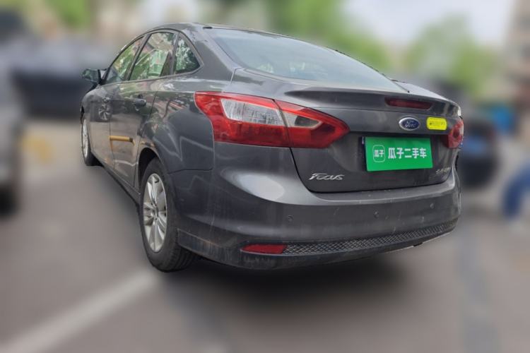 Used Ford Focus 2012 Sedan 1.6L Manual Comfort Model
