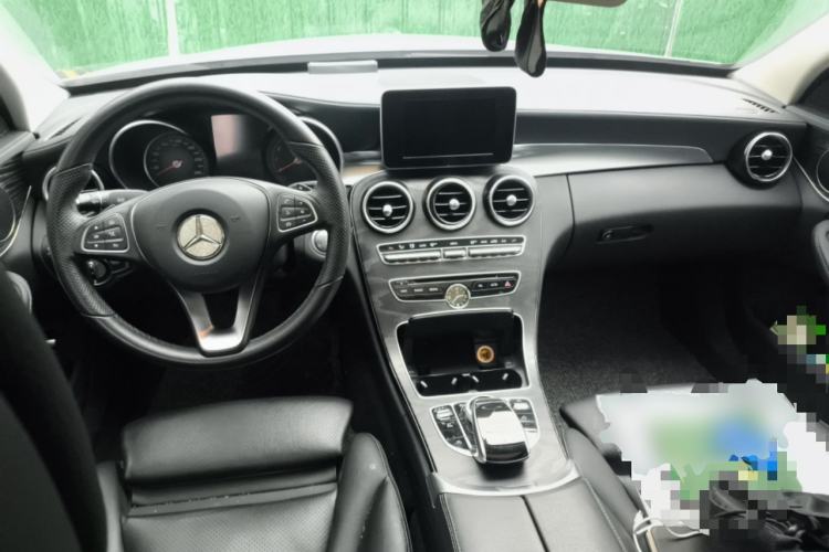 Used Mercedes-Benz C-Class 2016 C 200 L Sport Edition Center Console