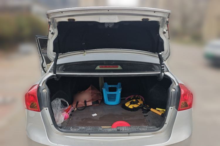 Used Buick Excelle 2015 1.5L Automatic Classic Model
