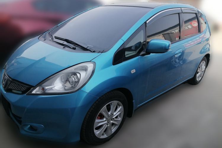 Used Honda Fit 2011 1.3L manual Comfort version