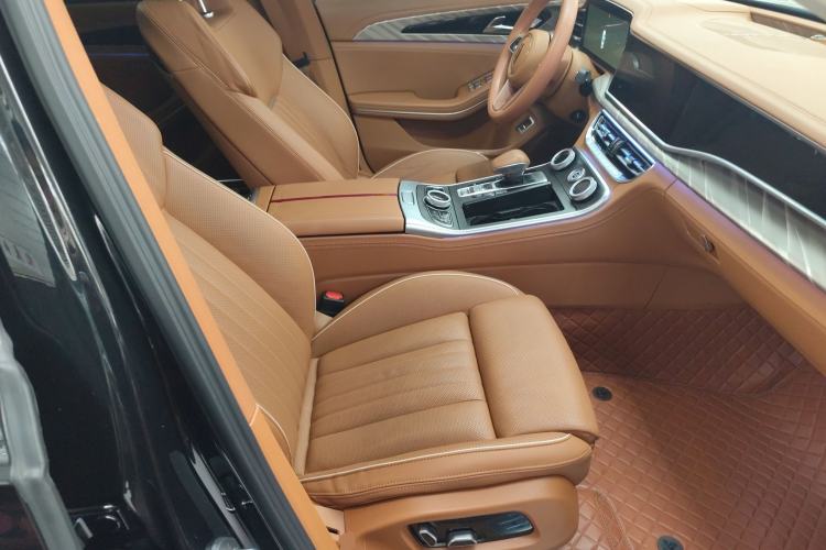 Used Hongqi H9 2023 2.0T Smart Connect Flagship Edition
