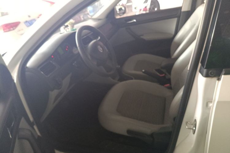 Used Skoda Rapid 2015 1.6L Automatic Smart Selection Model