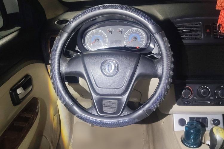 Used Dongfeng Fengon 350 2014 1.5L Manual Base Version
