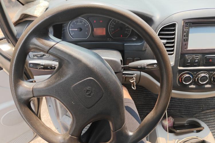 Used FORTHING Lingzhi 2014 V3 1.5L 7-Seater Standard Model II Steering Wheel