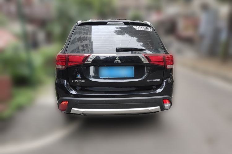 Used Mitsubishi Outlander 2016 2.0L Two-Wheel Drive Fashion Edition 5 Seats
